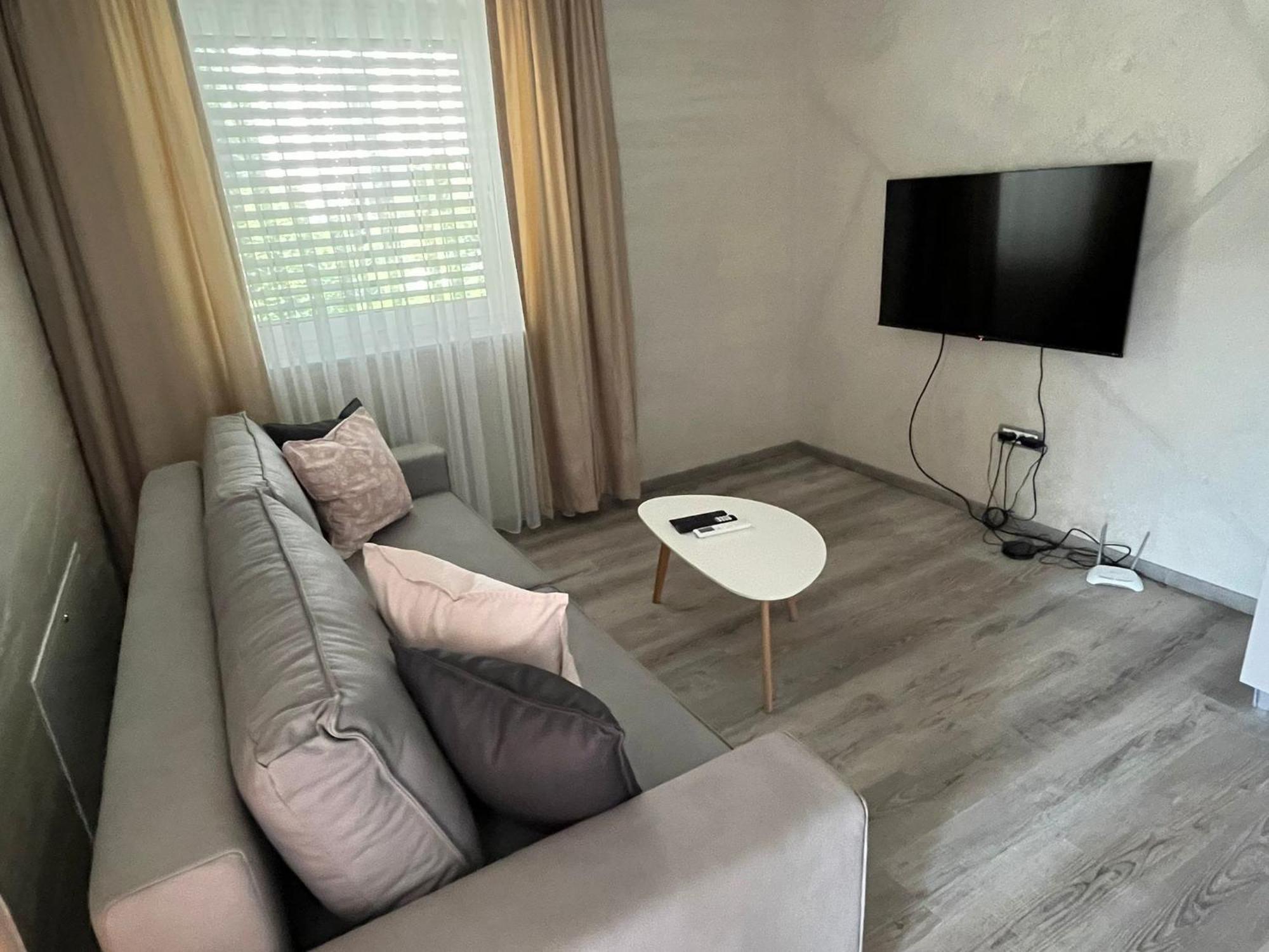 Vila Moste 2 - Free Parking & Pool, Ev Station ลูบลิยานา ภายนอก รูปภาพ